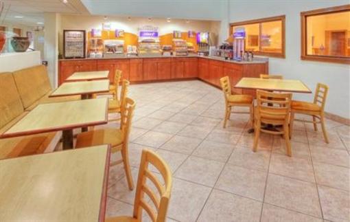 фото отеля Holiday Inn Express Roswell