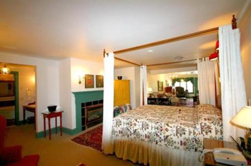 фото отеля 1896 House Country Inn Williamstown (Massachusetts)
