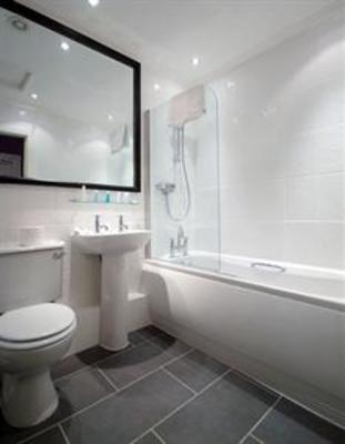 фото отеля Embassy Apartments Glasgow