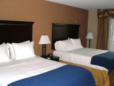 фото отеля Holiday Inn Express Hotel & Suites Sedalia
