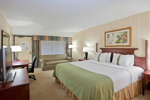 фото отеля Holiday Inn Lawrence