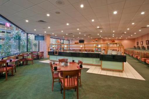 фото отеля Holiday Inn Lawrence