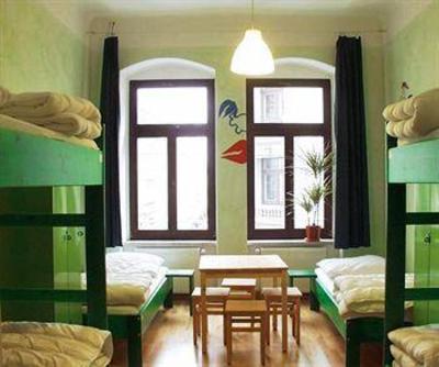 фото отеля Hostel Mondpalast Dresden