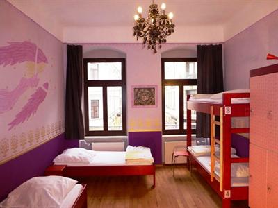 фото отеля Hostel Mondpalast Dresden