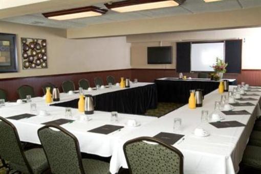 фото отеля Holiday Inn Eau Claire-Campus Area/I-94
