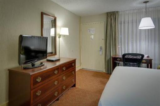 фото отеля Vagabond Inn Executive SFO Airport