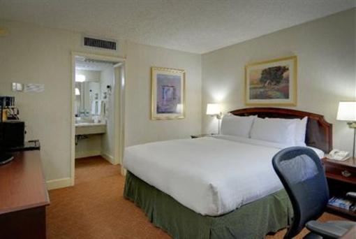 фото отеля Vagabond Inn Executive SFO Airport