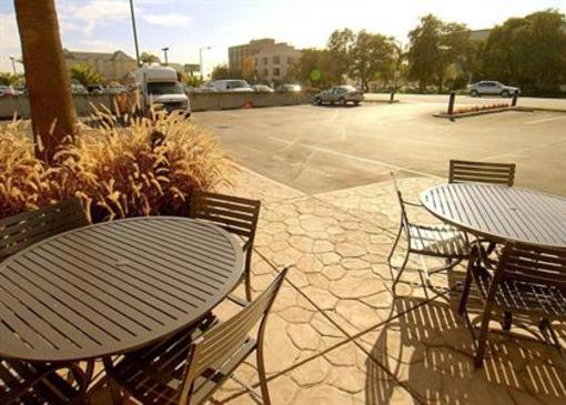 фото отеля Vagabond Inn Executive SFO Airport
