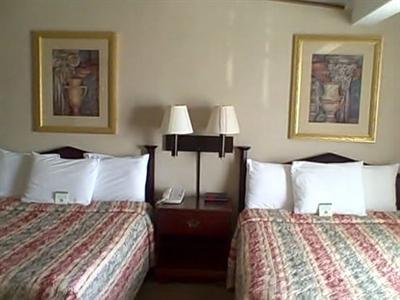 фото отеля Eastland Suites Hotel & Conference Center of Champaign-Urbana