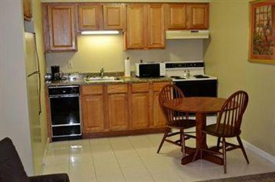 фото отеля Eastland Suites Hotel & Conference Center of Champaign-Urbana
