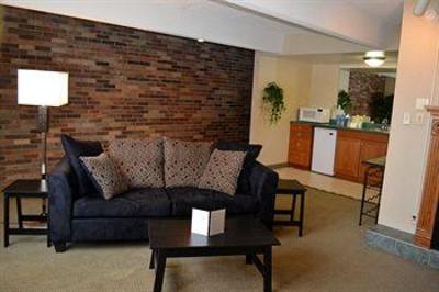 фото отеля Eastland Suites Hotel & Conference Center of Champaign-Urbana