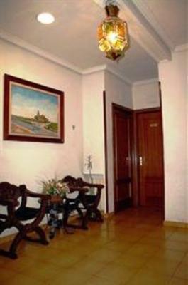 фото отеля Hostal Abami II