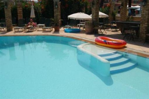 фото отеля Sunflower Apartments and Studios Sidari