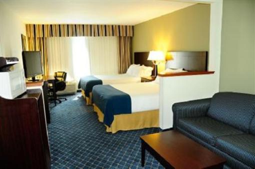 фото отеля Holiday Inn Express Delafield