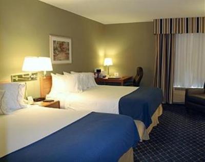 фото отеля Holiday Inn Express Delafield