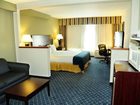 фото отеля Holiday Inn Express Delafield