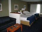 фото отеля Holiday Inn Express Delafield