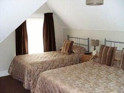 фото отеля Claremont Bed & Breakfast Bournemouth