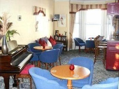 фото отеля Claremont Bed & Breakfast Bournemouth
