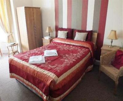 фото отеля Claremont Bed & Breakfast Bournemouth