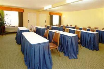 фото отеля BEST WESTERN NE Mall Inn & Suites Fort Worth