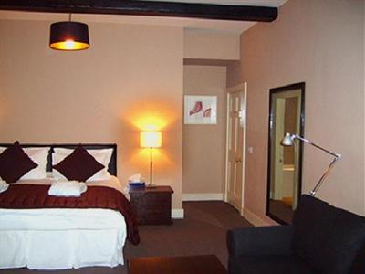 фото отеля Six Brunton Place Guest House