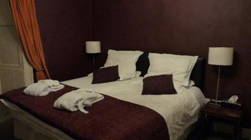 фото отеля Six Brunton Place Guest House