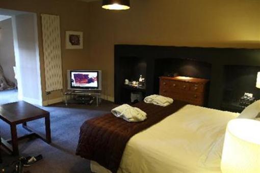 фото отеля Six Brunton Place Guest House