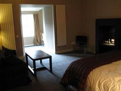 фото отеля Six Brunton Place Guest House