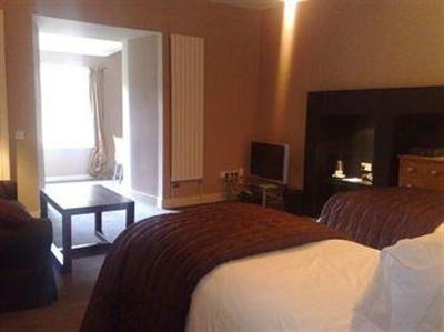 фото отеля Six Brunton Place Guest House