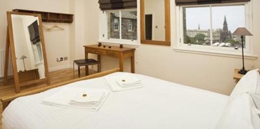 фото отеля St. Giles Apartments Edinburgh