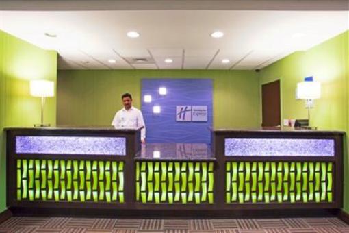фото отеля Holiday Inn Express Hotel & Suites Orlando Apopka