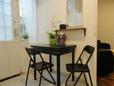 фото отеля Dorottya Apartment
