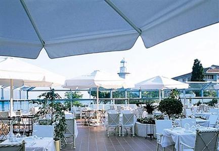 фото отеля Renaissance Polat Istanbul Hotel