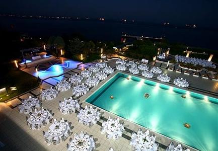фото отеля Renaissance Polat Istanbul Hotel