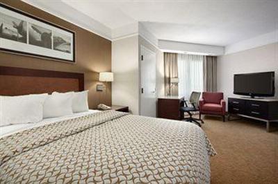 фото отеля Embassy Suites Hotel Irvine-Orange County Airport