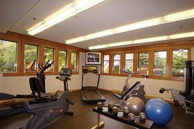 фото отеля Whistler Village Inn & Suites