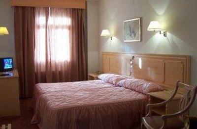фото отеля Victoria Hotel Linares