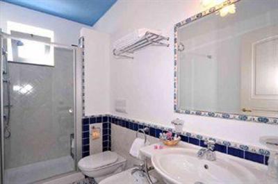фото отеля Bougainville Hotel Lipari