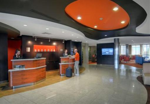 фото отеля Courtyard by Marriott Medford Airport