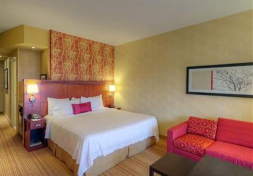 фото отеля Courtyard by Marriott Medford Airport