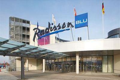 фото отеля Radisson Blu Hotel Hamburg Airport