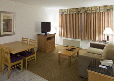 фото отеля Comfort Inn & Suites Kamloops