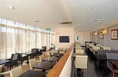 фото отеля Holiday Inn Express Crewe