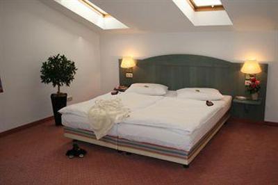 фото отеля Waldhalle Hotel