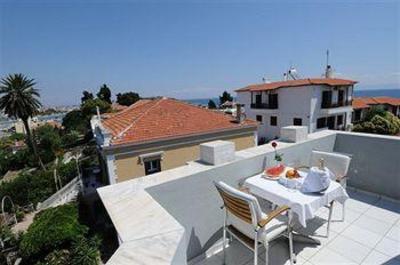 фото отеля Pyrgos of Mytilene