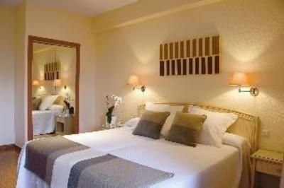 фото отеля Los Robles Hotel Gandia