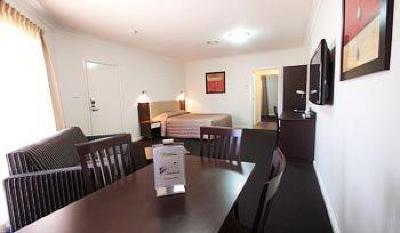 фото отеля BEST WESTERN Charles Sturt Motor Inn