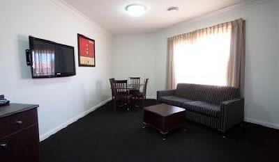 фото отеля BEST WESTERN Charles Sturt Motor Inn