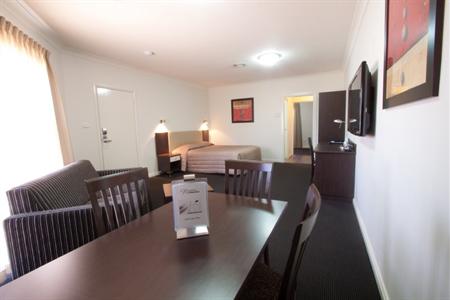 фото отеля BEST WESTERN Charles Sturt Motor Inn